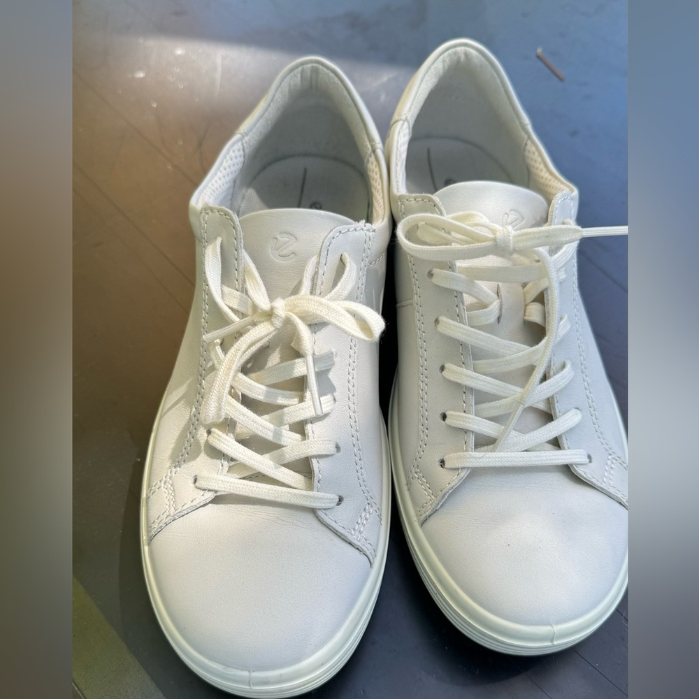 Ecco sneakers, worn once, still in box!